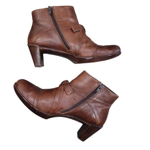 Naot Chestnut Leather Ankle Boots - Picture 5 of 12